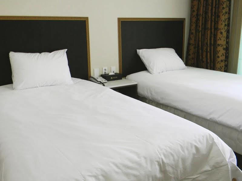 Sims Hotel جيجو المظهر الخارجي الصورة